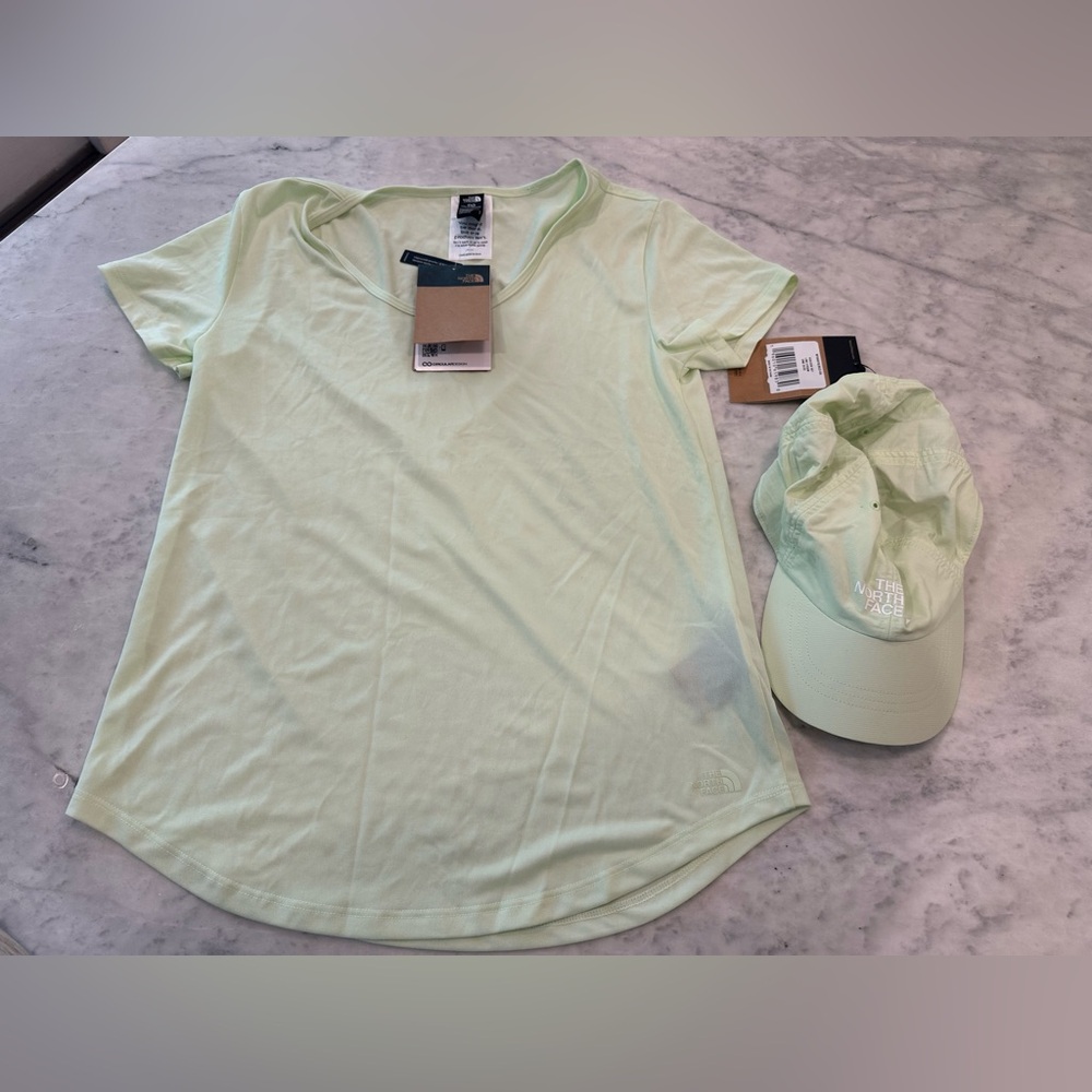 The North Face Women's Light Green Top and Hat